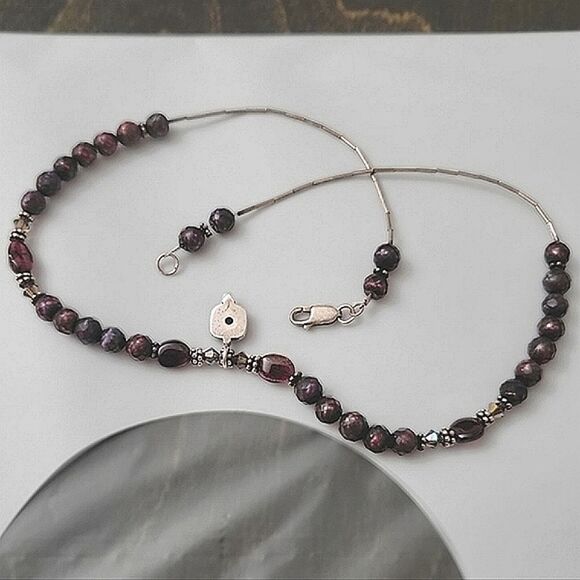 Vtg garnet and smokey metallic glass bead necklace - Picture 5 of 7